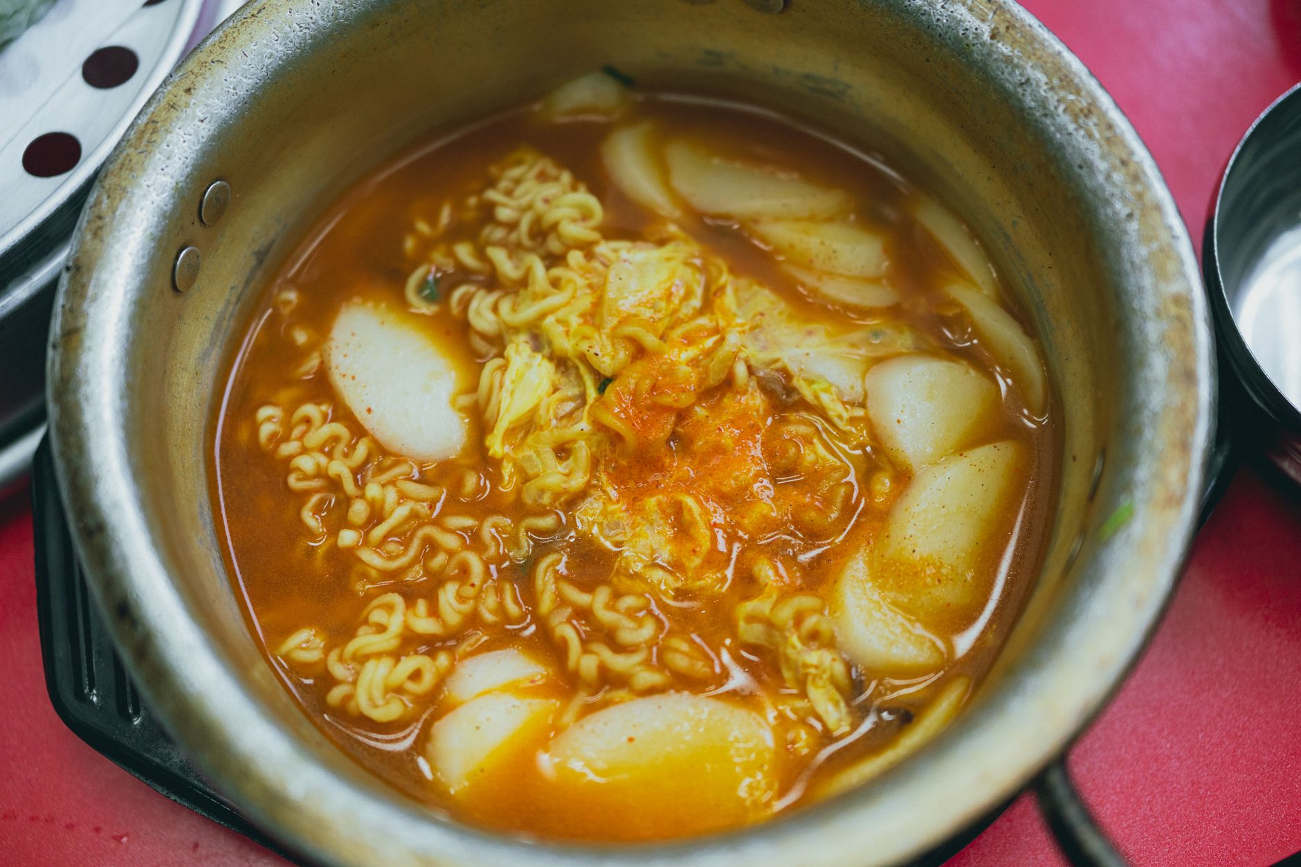 Shin Ramyun Tumba Tteokbokki Myeon: Is It Worth Trying?
